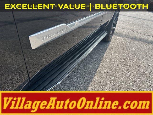 Used 2018 Cadillac Escalade Luxury AWD/4WD image 10