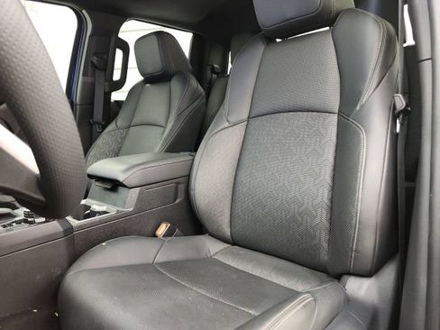 Used 2025 Toyota Tacoma Limited AWD/4WD image 14