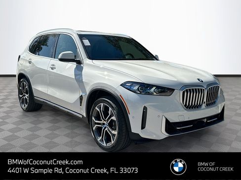 New 2026 BMW X5 xDrive40i w/ Premium Package AWD/4WD image 1