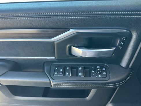 New 2026 RAM 2500 Laramie AWD/4WD image 11
