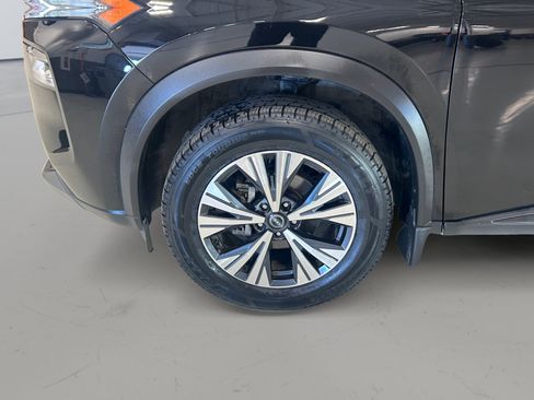 Used 2023 Nissan Rogue SV AWD/4WD image 9