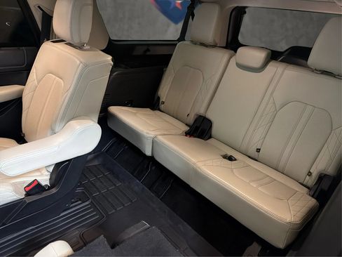 Used 2019 Ford Expedition Max Platinum AWD/4WD image 29