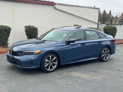 Used 2025 Honda Civic Sport Touring image 2