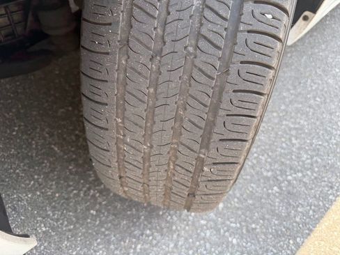 Used 2012 Toyota Sienna LE image 32