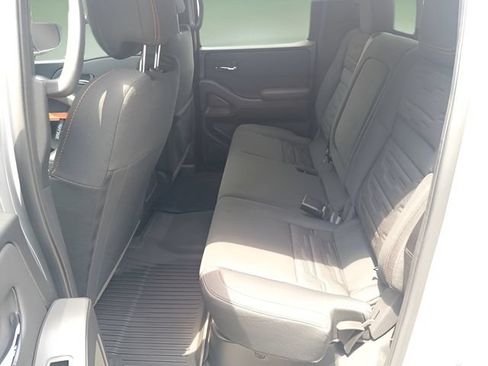 Used 2024 Nissan Frontier PRO-4X w/ Technology Package AWD/4WD image 29