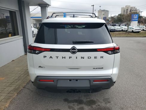 New 2026 Nissan Pathfinder Platinum image 4