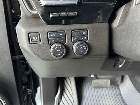 Used 2024 Chevrolet Silverado 2500 LTZ w/ LTZ Convenience Package image 36