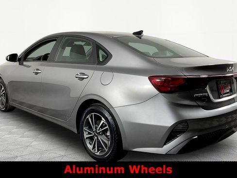 Used 2023 Kia Forte LXS FWD image 4