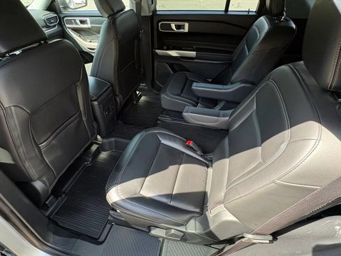 Used 2023 Ford Explorer XLT w/ Equipment Group 202A AWD/4WD image 31