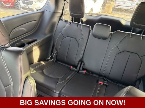 New 2026 Chrysler Pacifica Select w/ S Appearance Package image 12