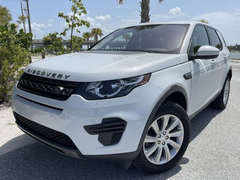 Used 2019 Land Rover Discovery Sport SE AWD/4WD image 1