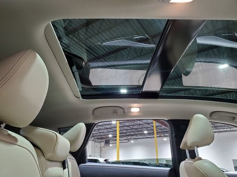 Used 2019 INFINITI QX50 Luxe w/ Navigation Package image 21