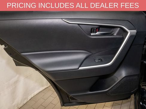 Used 2021 Toyota RAV4 XLE FWD image 9