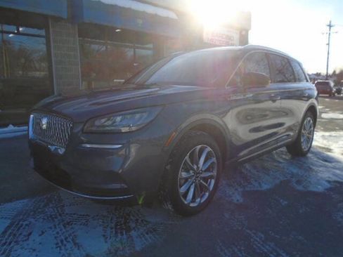 Used 2022 Lincoln Corsair AWD w/ Premium Package image 2