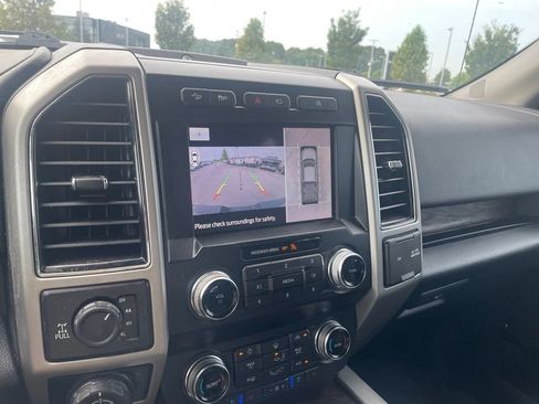 Used 2019 Ford F150 Lariat w/ Equipment Group 502A Luxury AWD/4WD image 16
