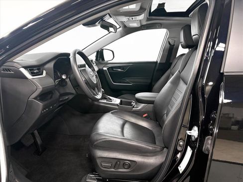 Certified 2023 Toyota RAV4 XLE Premium image 4