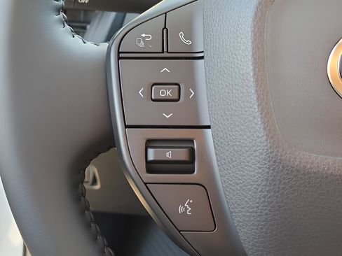 New 2026 Toyota Prius LE image 22