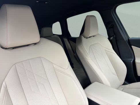 Used 2026 BMW X3 xDrive30 w/ Convenience Package image 25