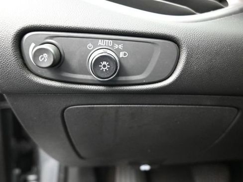 Used 2025 Chevrolet Malibu LT FWD image 15