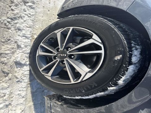 Used 2023 Kia Forte LXS image 12