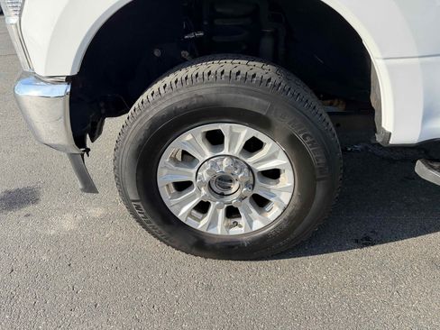 Used 2022 Ford F250 XL w/ STX Appearance Package image 14