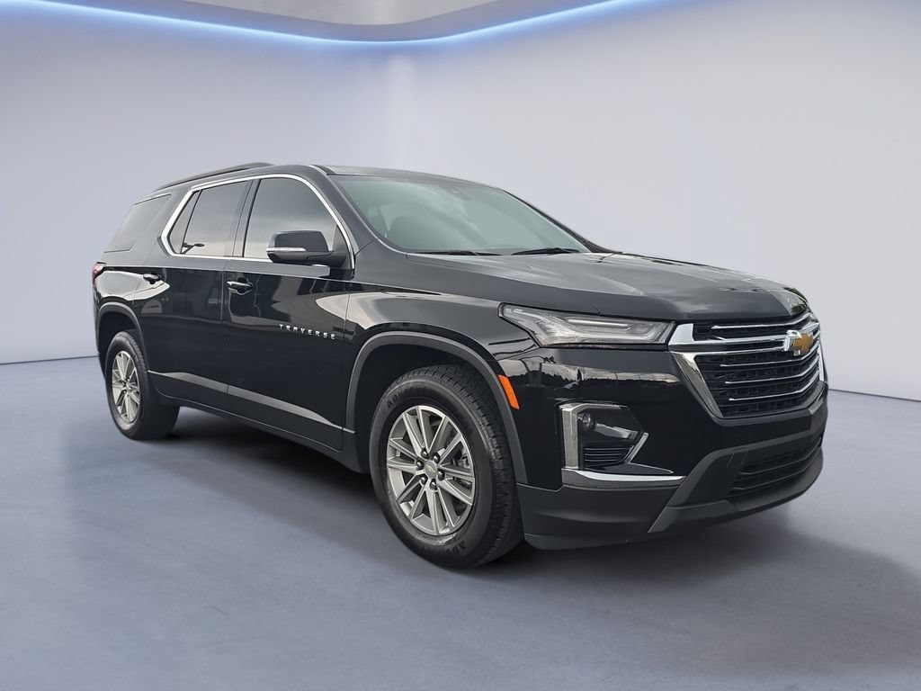 Used 2023 Chevrolet Traverse LT FWD image 8