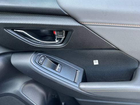 Used 2025 Subaru Crosstrek 2.5i Limited w/ Popular Package #4A image 18