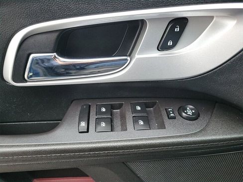 Used 2017 Chevrolet Equinox LT w/ Convenience Package image 27