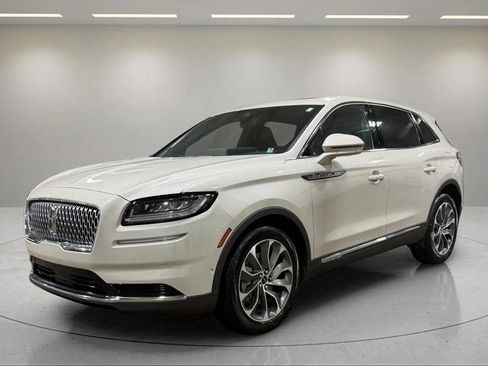 Certified 2023 Lincoln Nautilus Reserve w/ Equipment Group 201A image 18