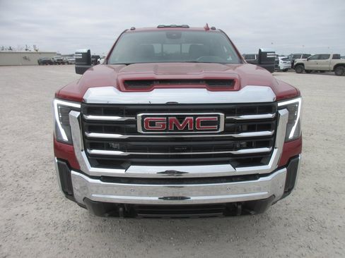 New 2026 GMC Sierra 3500 SLT w/ SLT Premium Package image 12
