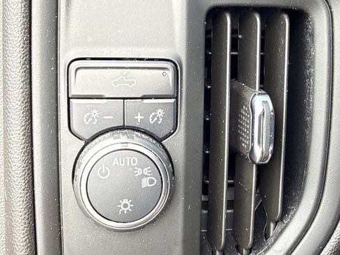 Used 2024 Chevrolet Silverado 1500 Custom w/ Dark Appearance Package image 26