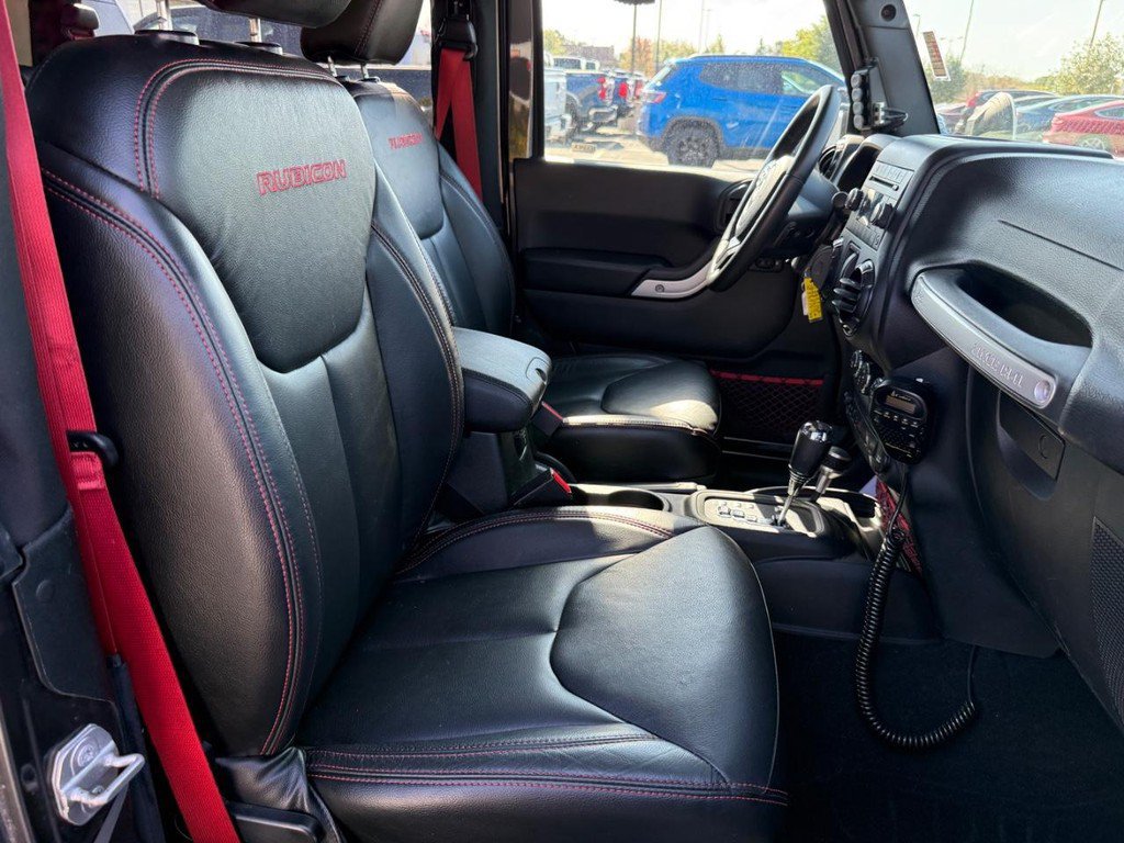 Used 2017 Jeep Wrangler Rubicon AWD/4WD image 6