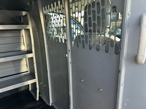 Used 2018 Ford Transit 250 130 Low Roof image 21