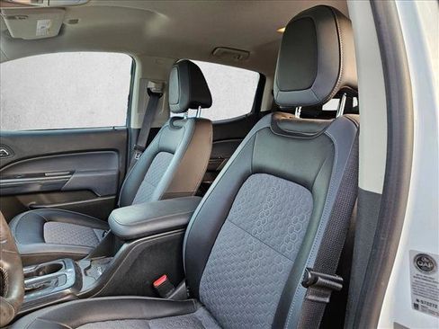 Used 2020 Chevrolet Colorado Z71 image 18