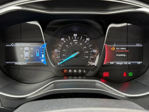 Used 2017 Ford Fusion Energi Titanium FWD image 15