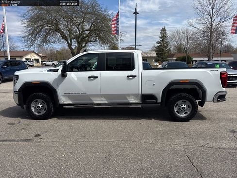 Used 2024 GMC Sierra 2500 Pro w/ Convenience Package image 8