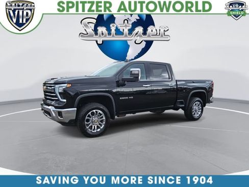 Used 2024 Chevrolet Silverado 2500 LTZ w/ LTZ Premium Package AWD/4WD image 4