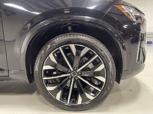 Used 2025 Volvo XC90 B6 Plus AWD/4WD image 16