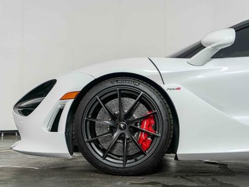 Used 2019 McLaren 720S Performance image 13