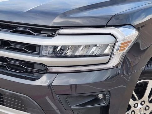 Used 2022 Ford Expedition Max XLT RWD image 9