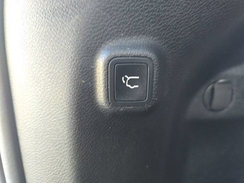 Certified 2021 Jeep Cherokee Limited AWD/4WD image 31