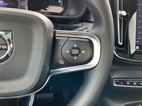 Used 2023 Volvo C40 P8 Recharge Ultimate image 22