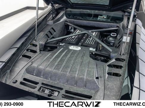 Used 2016 Lamborghini Huracan LP 580-2 RWD image 95