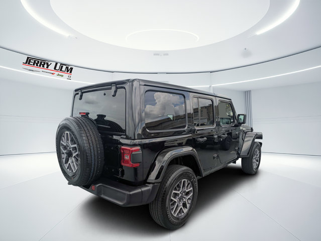 Certified 2026 Jeep Wrangler Unlimited Sahara AWD/4WD image 3
