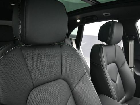 New 2026 Porsche Macan S image 38