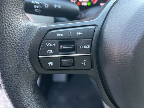 Used 2023 Honda HR-V LX image 15