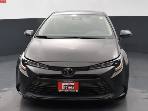 Used 2023 Toyota Corolla LE image 7