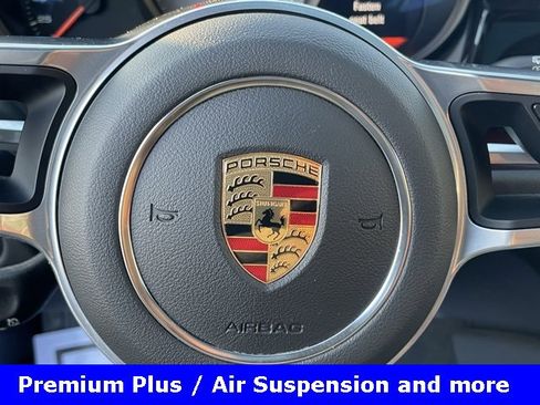Used 2021 Porsche Macan S image 19