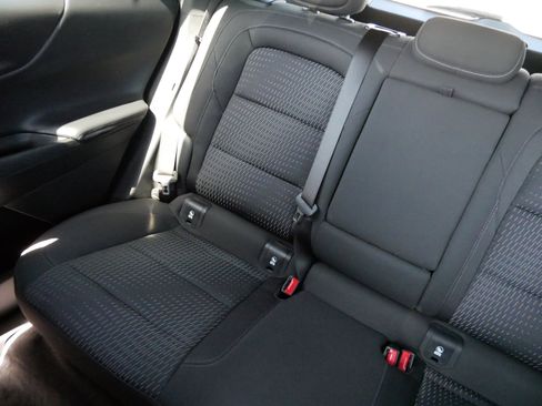 Used 2025 Chevrolet Equinox LT w/ Safety and Technology Package FWD image 12