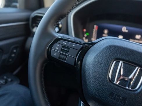 Used 2025 Honda Pilot EX-L image 22